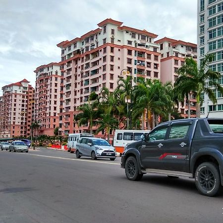 Marina Court, Kota Kinabalu, Sabah Villa Bagian luar foto