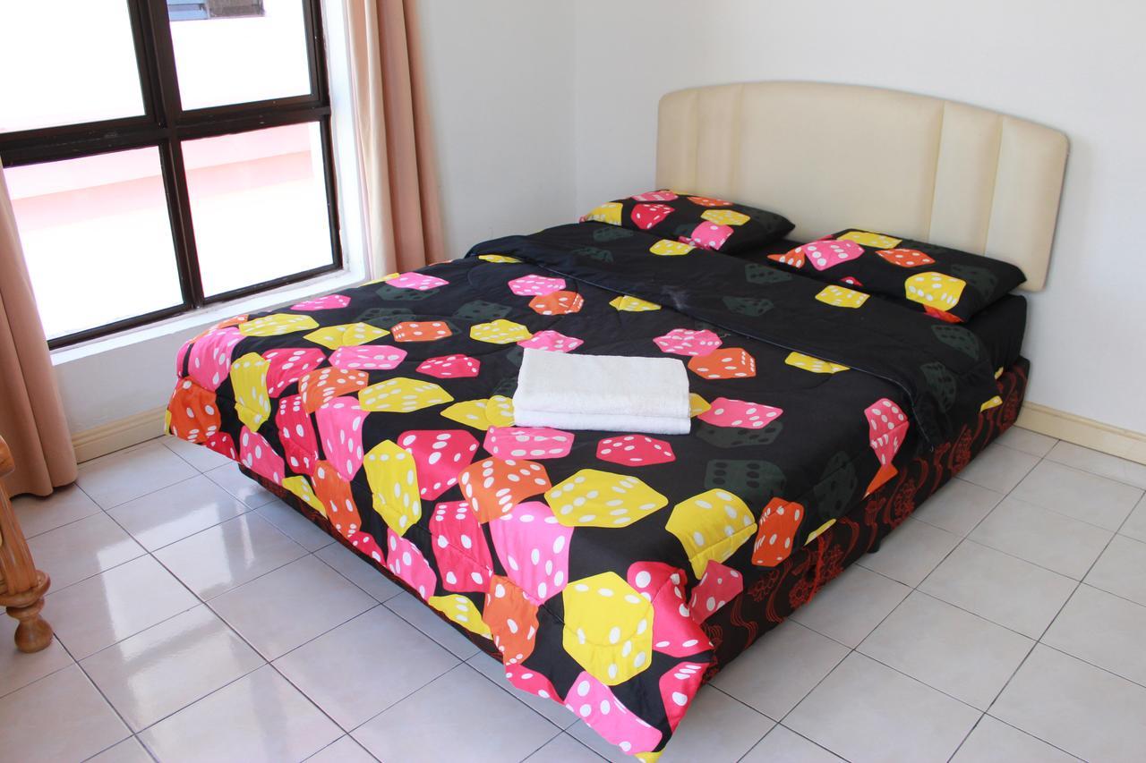 Marina Court, Kota Kinabalu, Sabah Villa Bagian luar foto
