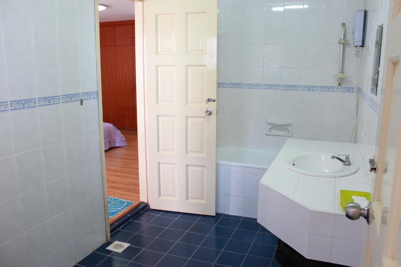 Marina Court, Kota Kinabalu, Sabah Villa Bagian luar foto