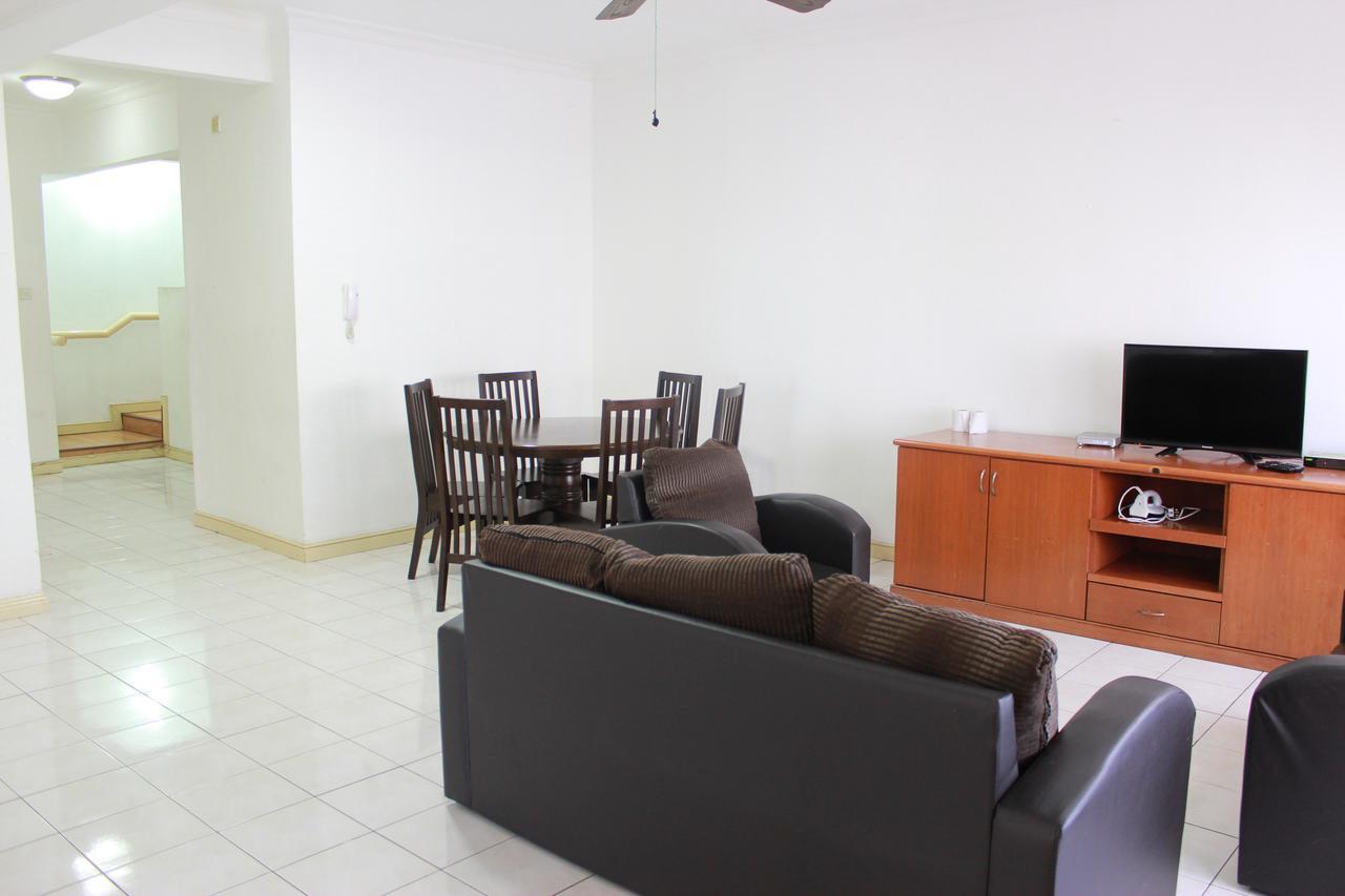 Marina Court, Kota Kinabalu, Sabah Villa Bagian luar foto